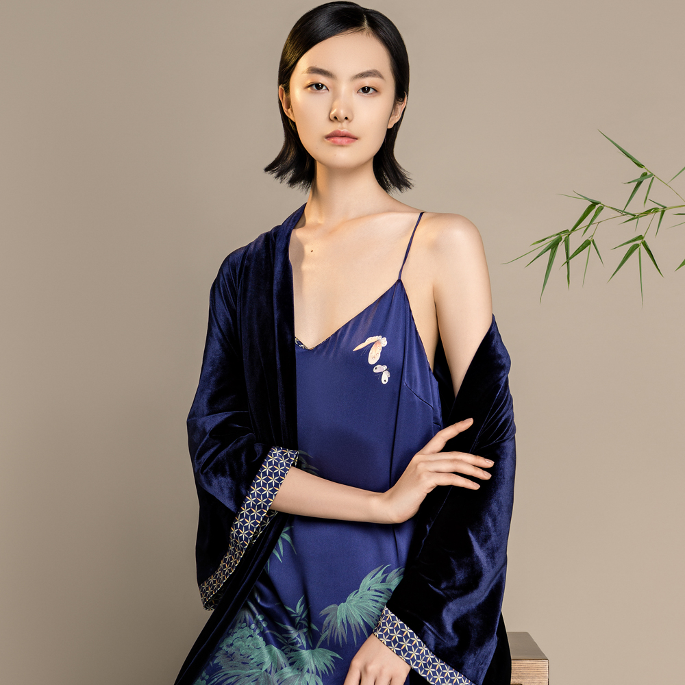 无题目录13664 处理裙底褶皱.jpg